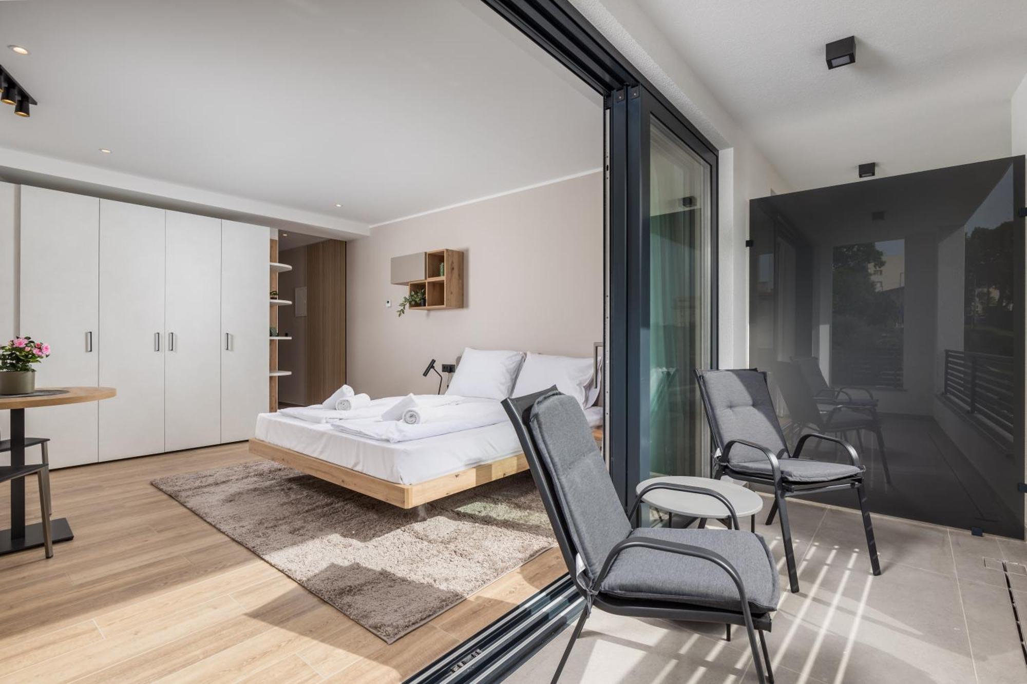 Belinda Apartments With Balcony & Private Parking Opatija Eksteriør billede