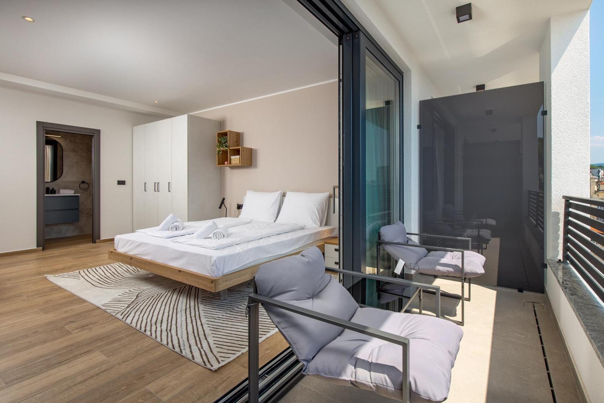 Belinda Apartments With Balcony & Private Parking Opatija Eksteriør billede