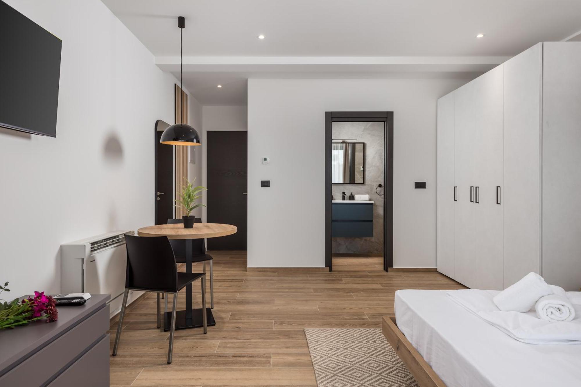 Belinda Apartments With Balcony & Private Parking Opatija Eksteriør billede